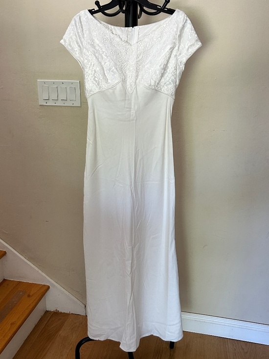 Jessica McClintock Dresses & Skirts - Jessica McClintock White Gown – Timeless Elegance